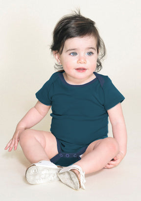 organic cotton baby onesies made in America / hypoallergenic baby onesies. gentle on baby's skin