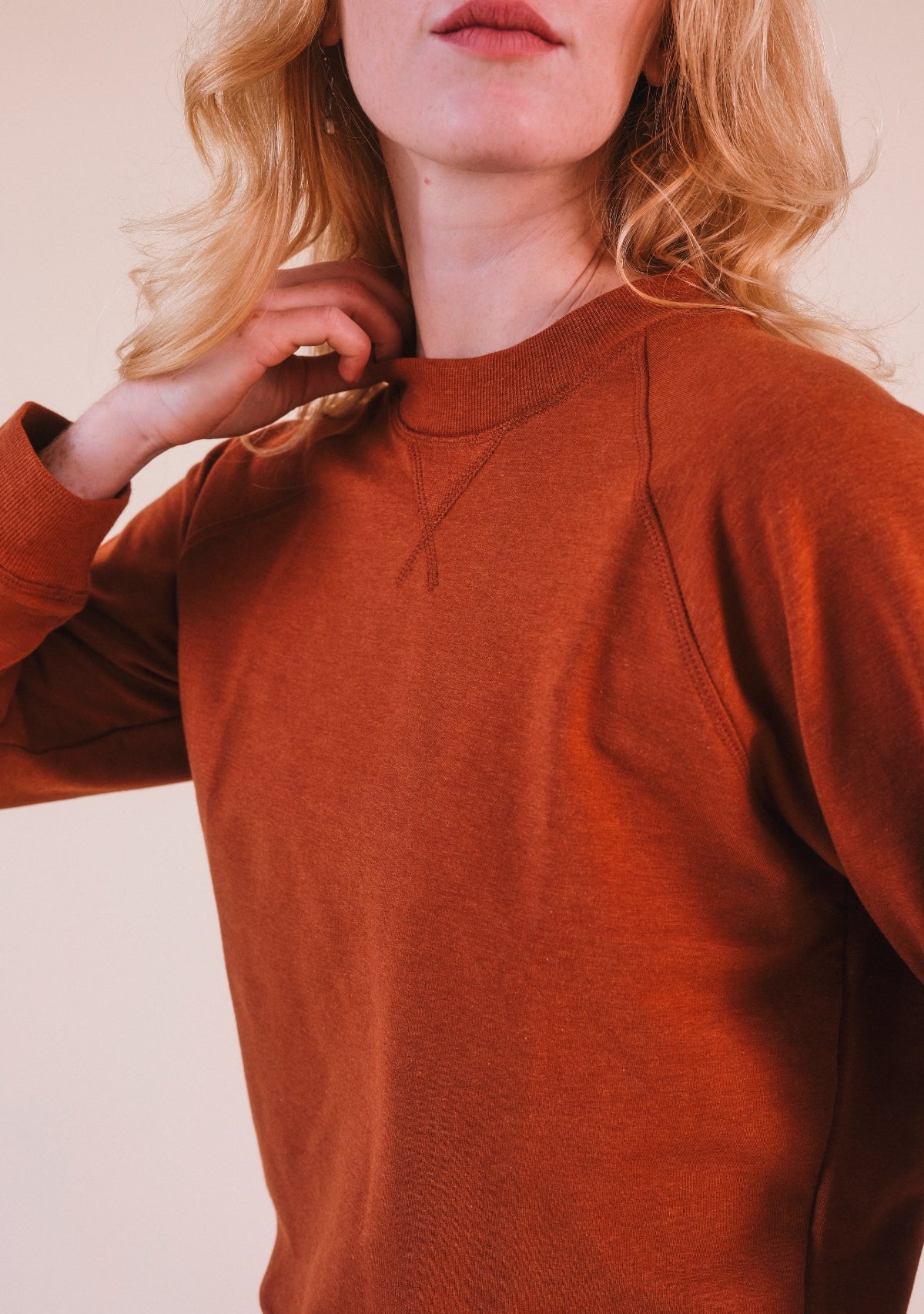 women's organic cotton and tencel raglan sweatshirt sizes xs-3x color rust