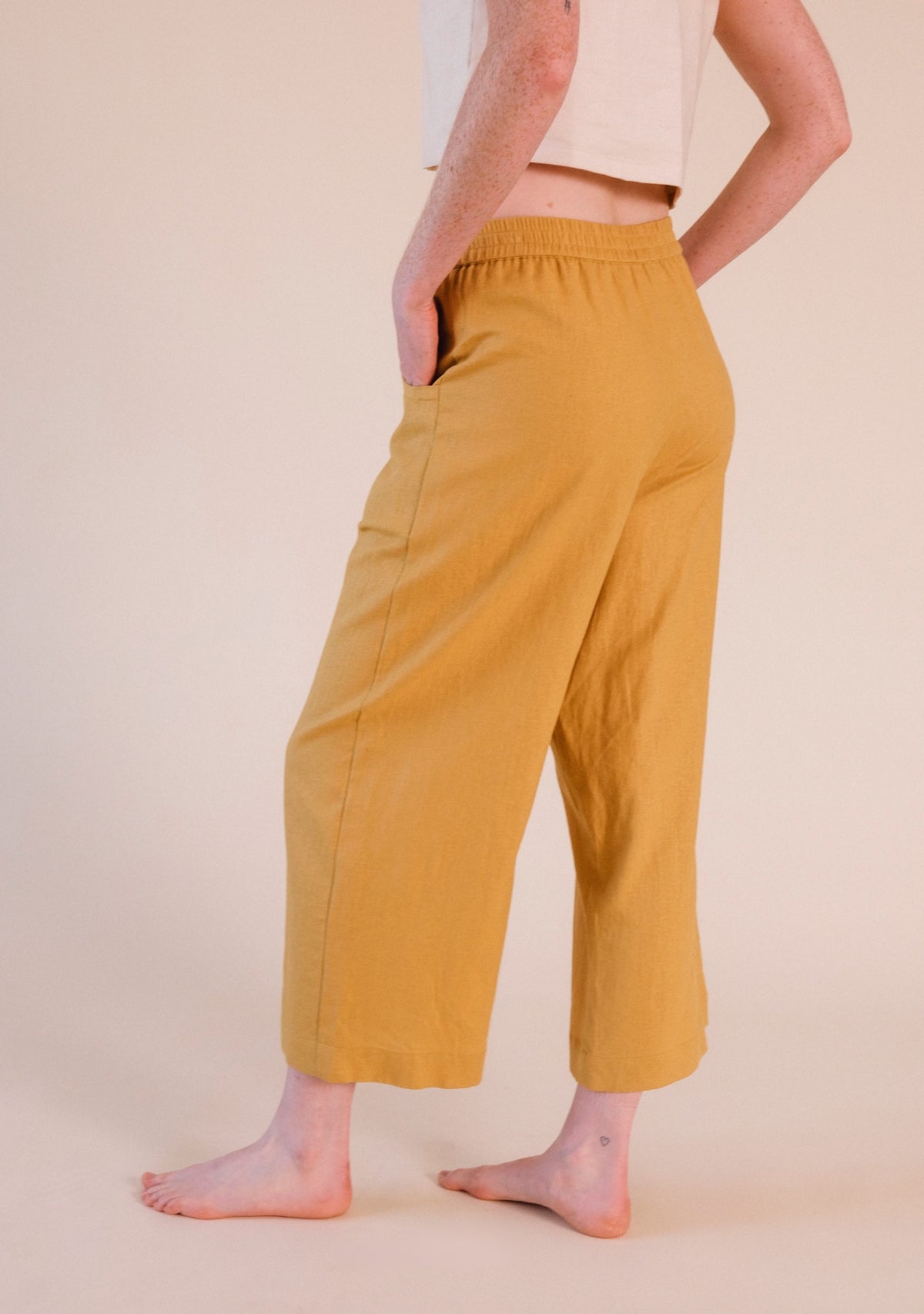 women's size-inclusive wide leg cropped linen pant in color gold size XS-3X 